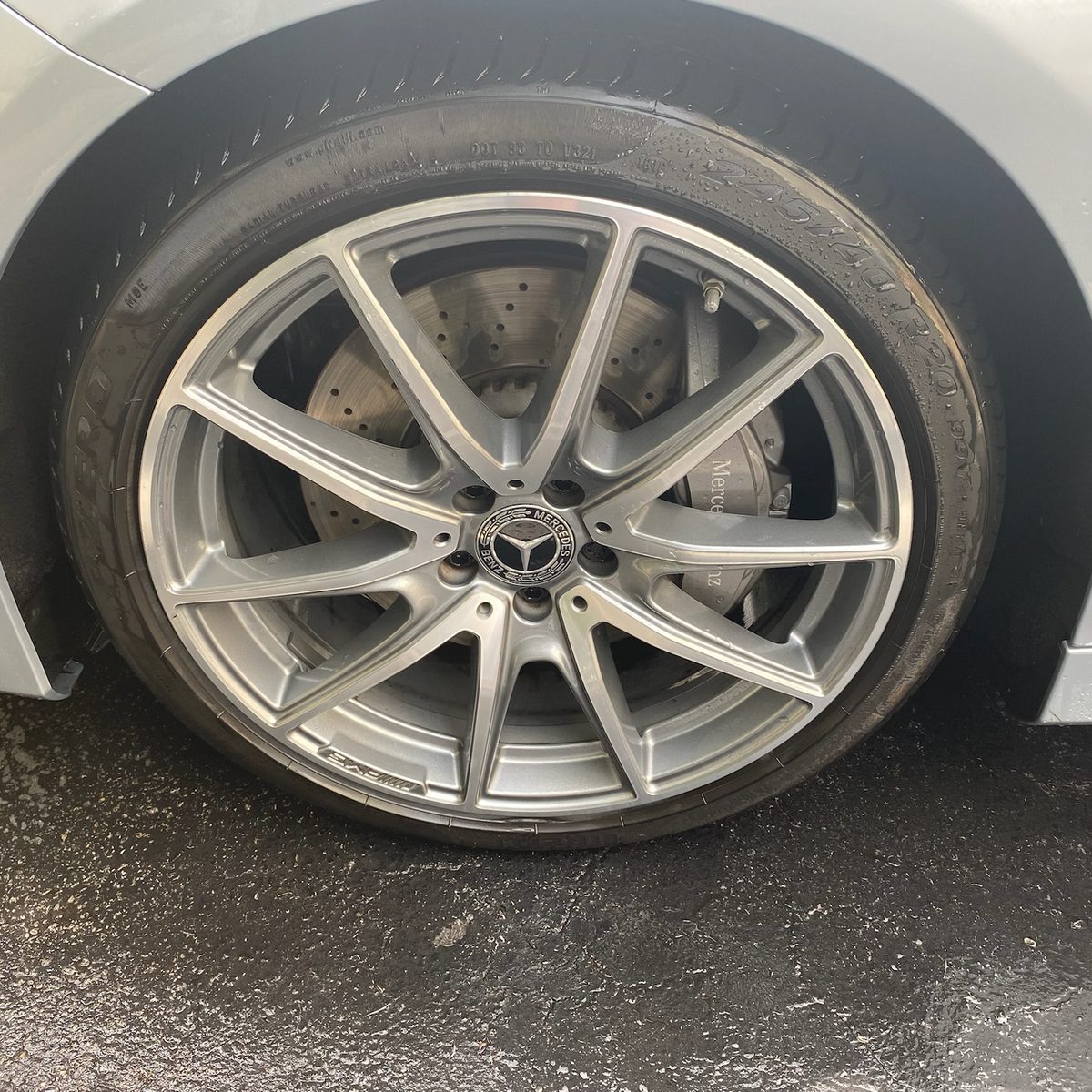 The same Mercedes-AMG wheel cleaned down to the face and between the spokes